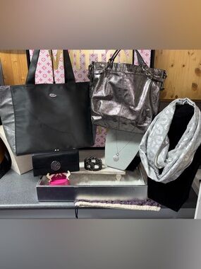 Coach Brooke shoulder bag bundle